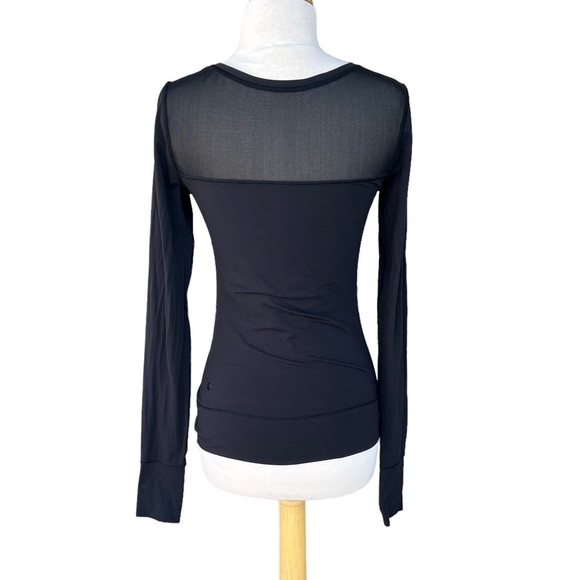 Lululemon Just Breathe Black Long Sleeve Athletic Tee W3G82S Mesh Accents Size 4 - Picture 6 of 10